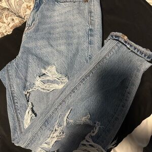 American Eagle Outfitters Light Blue Distressed Boyfriend Jeans